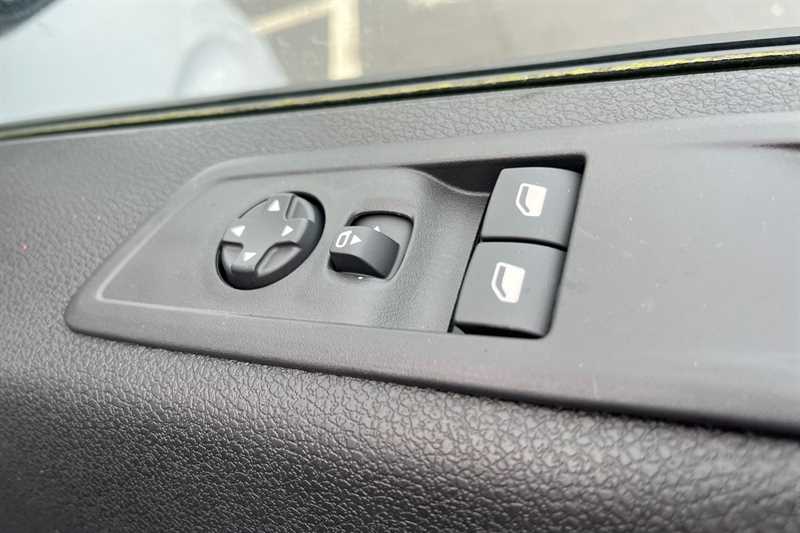 Used Vauxhall Vivaro for sale - 77914794: Photo 16