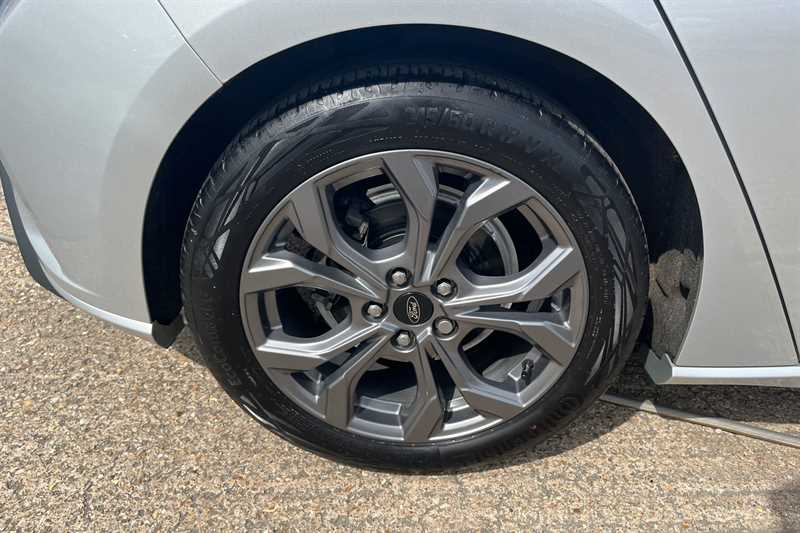 Used Ford Focus 2022 for sale - 76530103: Photo 11