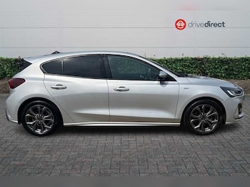 Used Ford Focus 2022 for sale - 76530103: Photo
