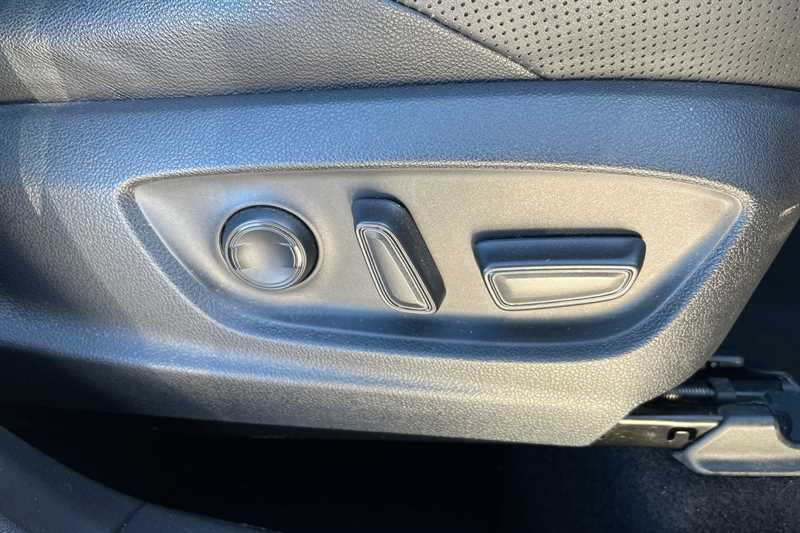 Used Toyota C-HR 2020 for sale - 77323161: Photo 26