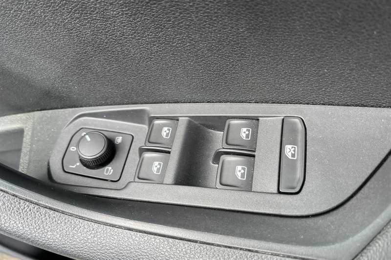 Used Skoda Karoq 2023 for sale - 77900560: Photo 16