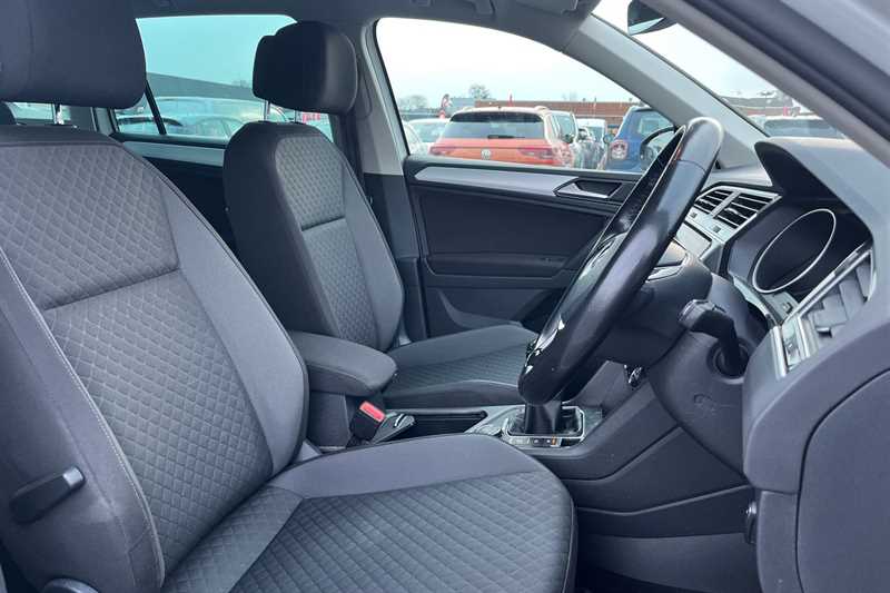 Used Volkswagen Tiguan 2017 for sale - 77335428: Photo 23