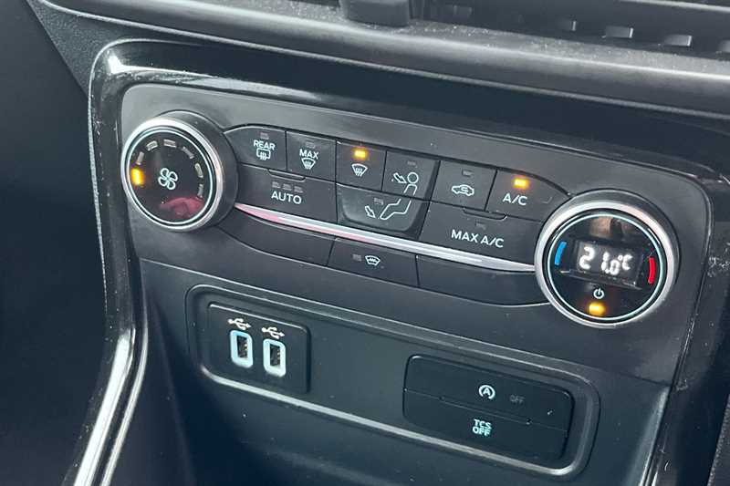 Used Ford Ecosport 2018 for sale - 77565878: Photo 15