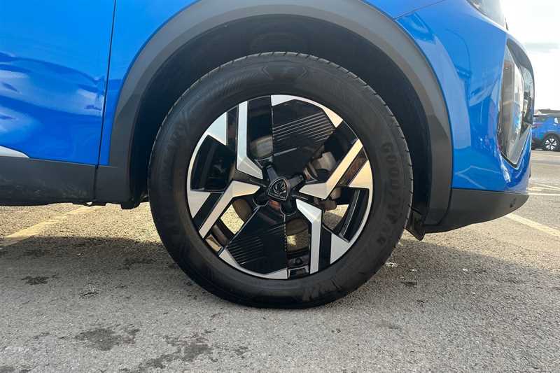 Used Peugeot 2008 2023 for sale - 77800361: Photo 9