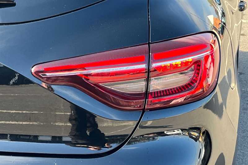 Used Renault Clio 2021 for sale - 77801058: Photo 32