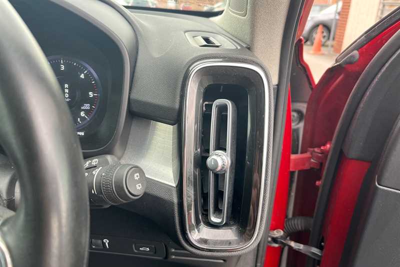 Used Volvo XC40 2018 for sale - 78222220: Photo 39