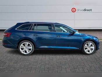 Used Skoda Superb 2018 for sale - 78323099: Photo