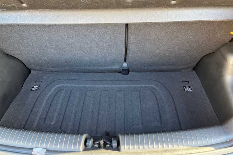 Used Hyundai i10 for sale - 76828249: Photo 25