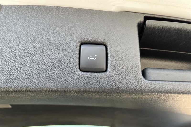 Used Ford Kuga 2022 for sale - 78130850: Photo 37