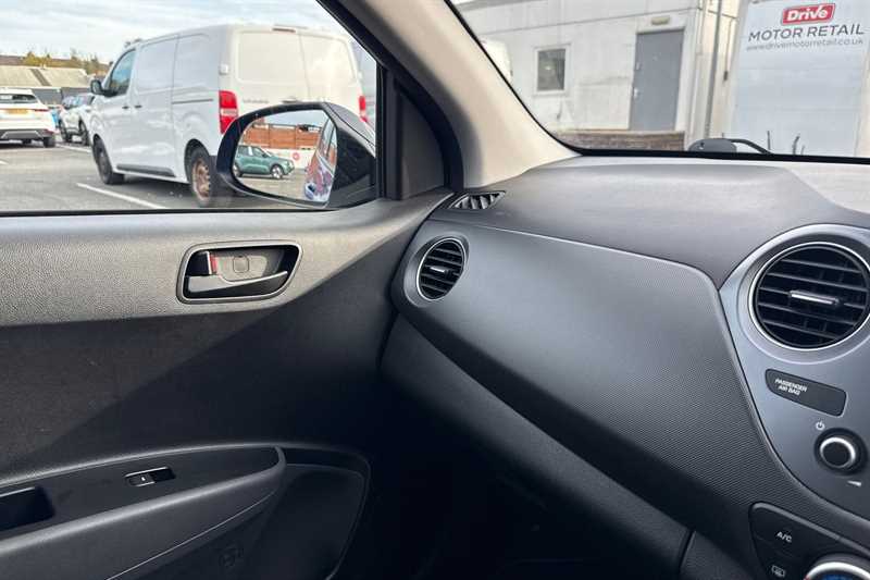 Used Hyundai i10 2019 for sale - 76516141: Photo 38