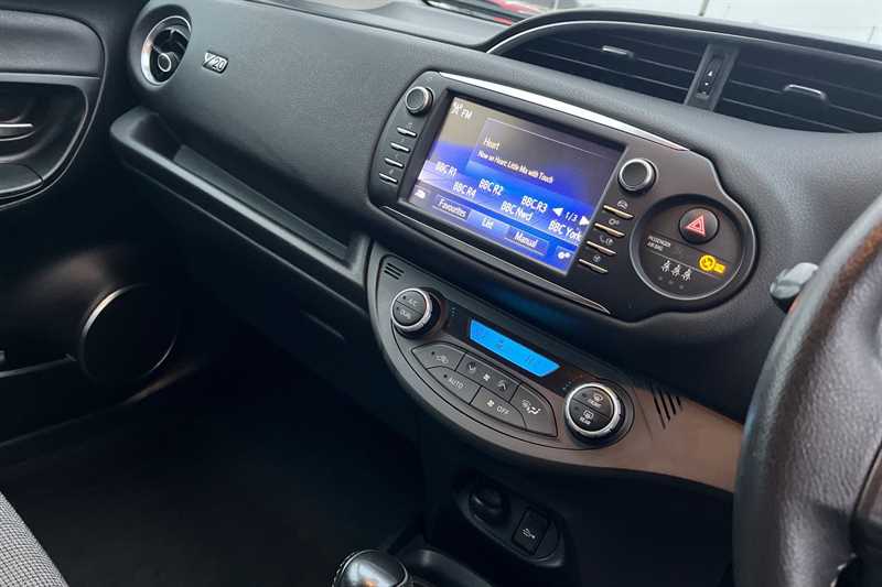 Used Toyota Yaris 2020 for sale - 77712711: Photo 14