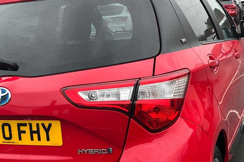 Used Toyota Yaris 2020 for sale - 77712711: Photo 32