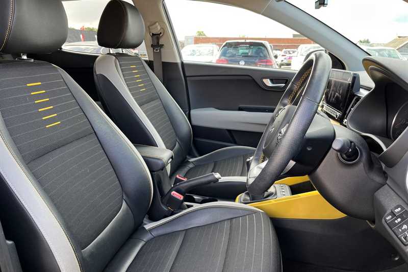 Used Kia Stonic 2023 for sale - 76890368: Photo 23