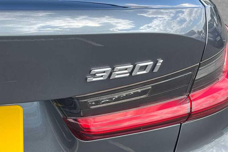 Used BMW 3 Series 2019 for sale - 76530743: Photo 36