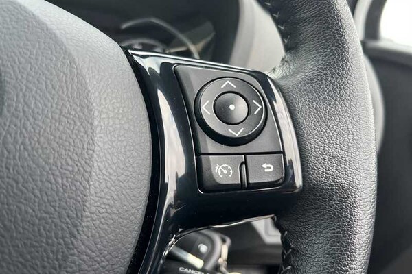 Used Toyota Yaris 2019 for sale - 76286516: Photo 22