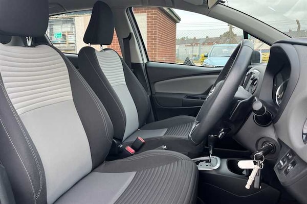 Used Toyota Yaris 2019 for sale - 76286516: Photo 23