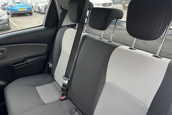 Used Toyota Yaris 2019 for sale - 76286516: Photo 24