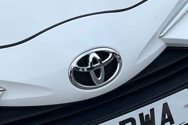 Used Toyota Yaris 2019 for sale - 76286516: Photo 30