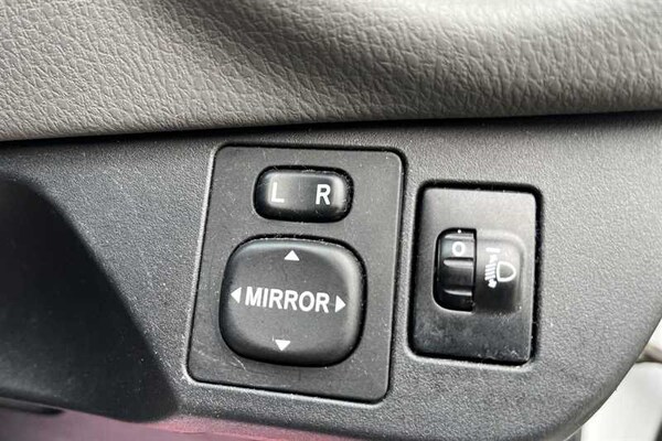 Used Toyota Yaris 2019 for sale - 76286516: Photo 40