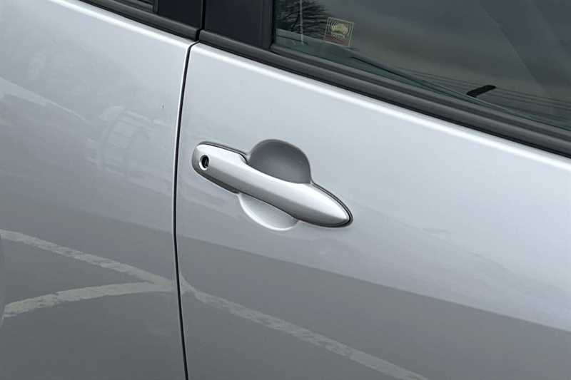 Used Toyota Yaris 2021 for sale - 77699763: Photo 33