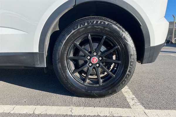 Used Jaguar E-Pace 2018 for sale - 76242658: Photo 10