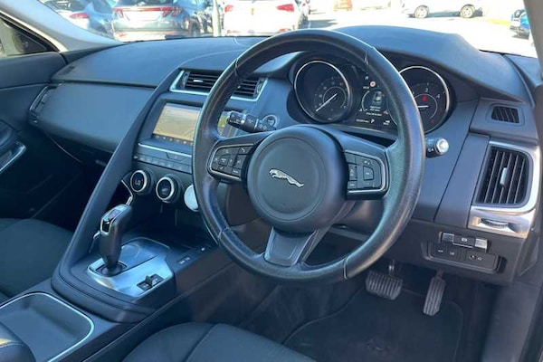 Used Jaguar E-Pace 2018 for sale - 76242658: Photo 13