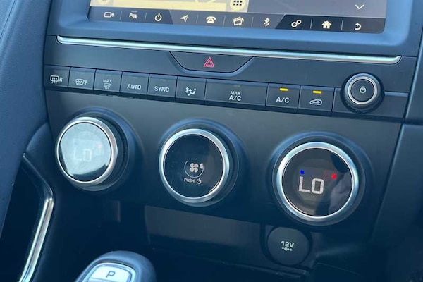 Used Jaguar E-Pace 2018 for sale - 76242658: Photo 15