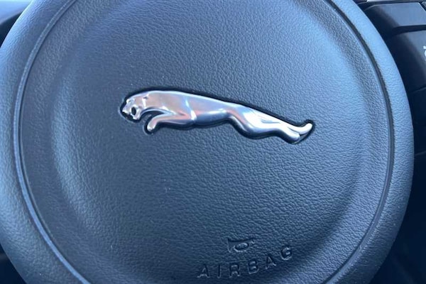 Used Jaguar E-Pace 2018 for sale - 76242658: Photo 39