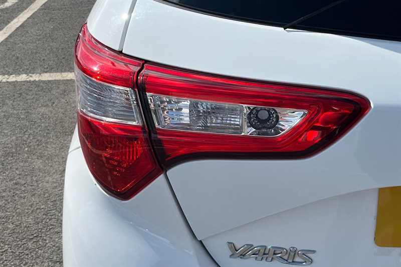 Used Toyota Yaris 2020 for sale - 78222189: Photo 31