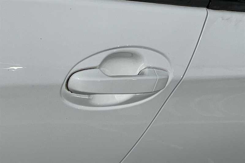 Used Toyota Yaris 2020 for sale - 78222189: Photo 33