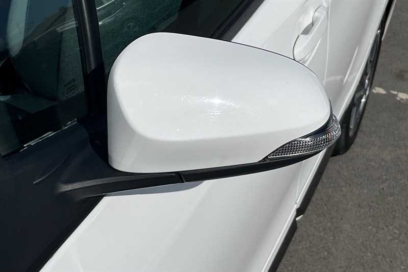 Used Toyota Yaris 2020 for sale - 78222189: Photo 35