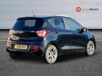 Used Hyundai i10 2018 for sale - 76955652: Photo