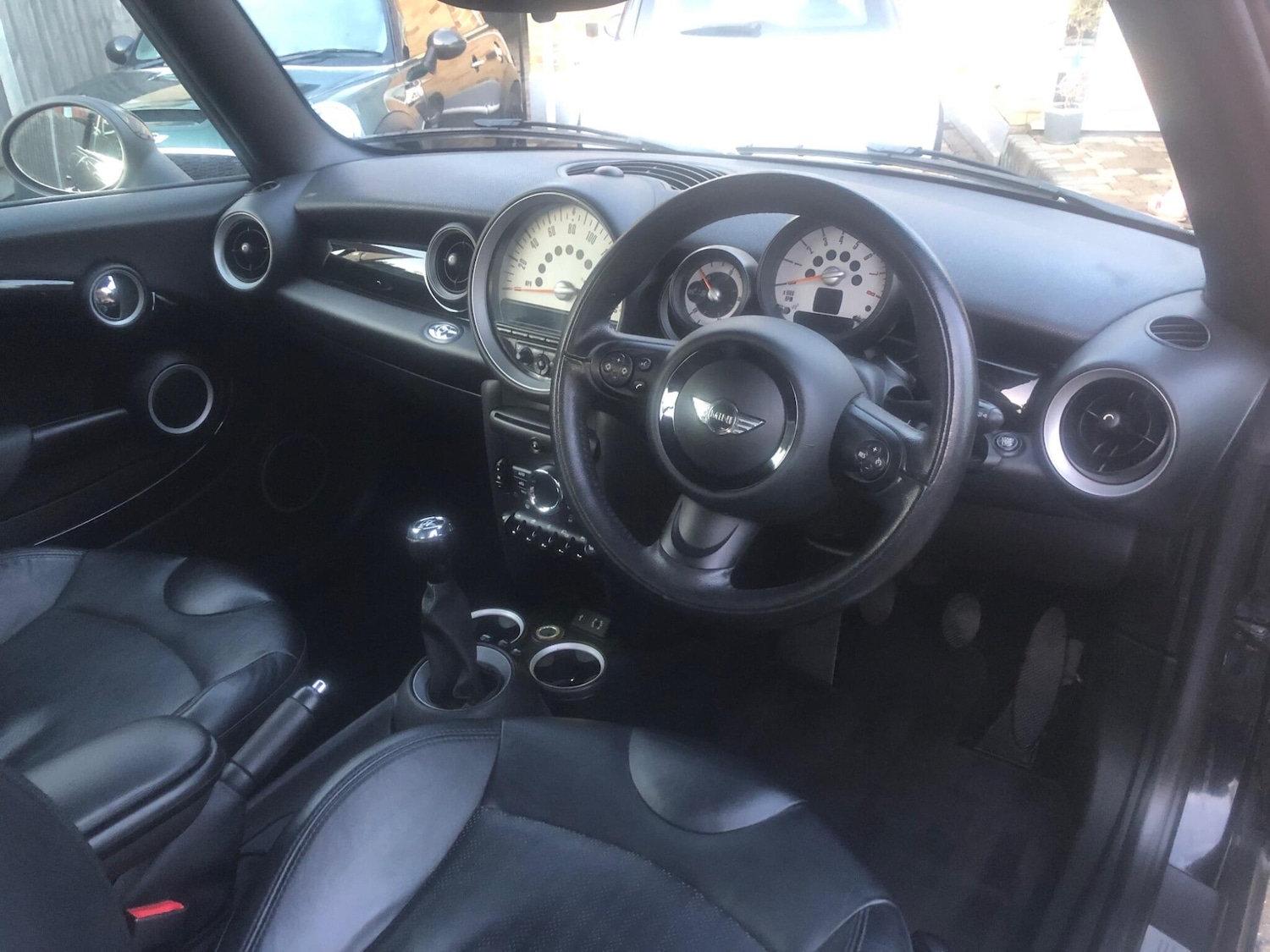 Used MINI Convertible 2013 for sale - 78115963: Photo 18