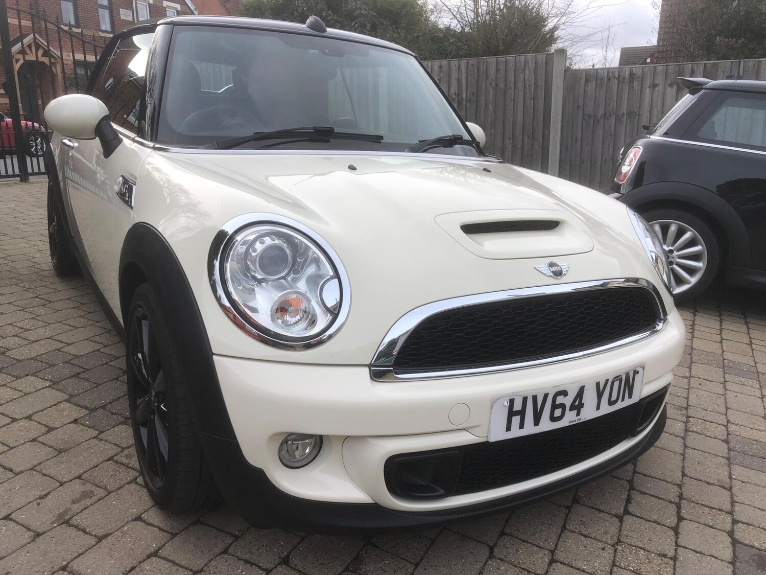 Used MINI Convertible 2014 for sale - 78115974: Photo 16