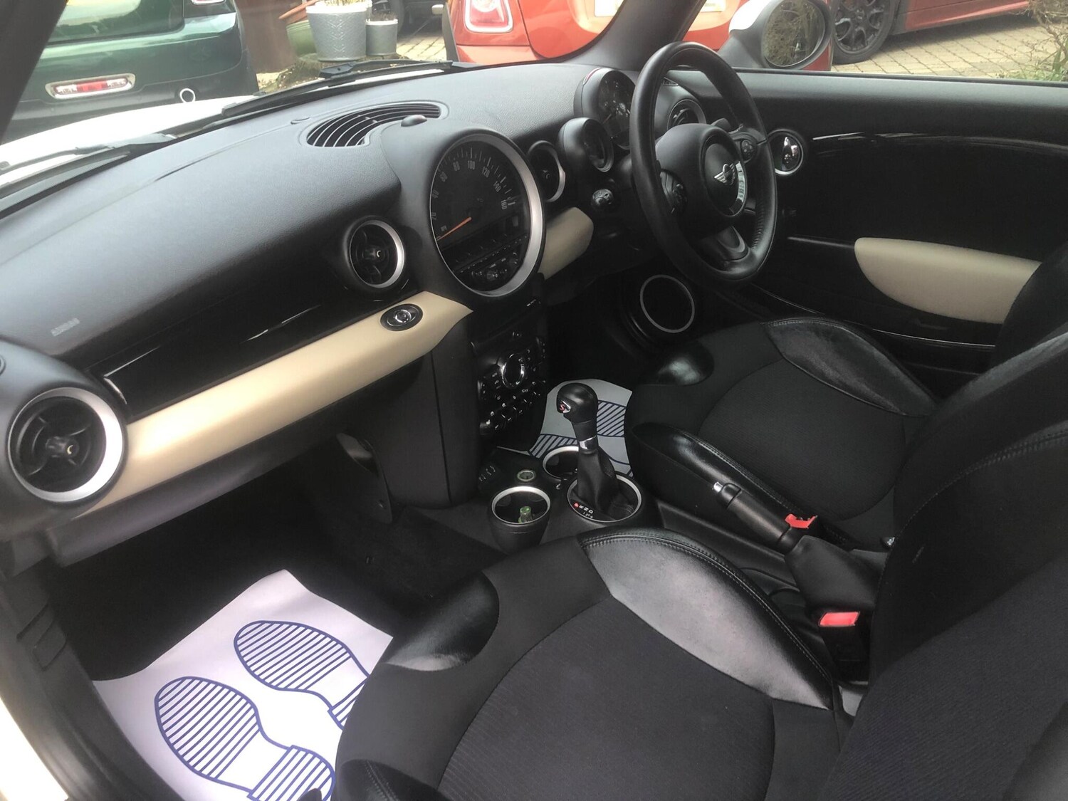 Used MINI Convertible 2014 for sale - 78115974: Photo 21