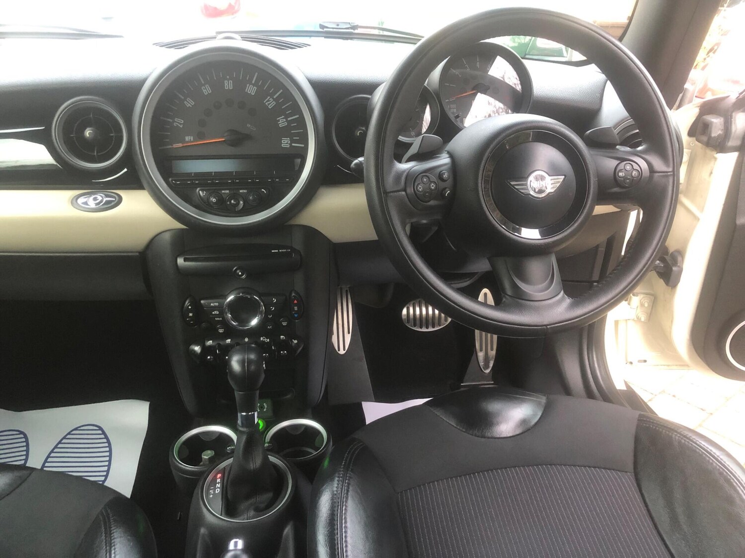 Used MINI Convertible 2014 for sale - 78115974: Photo 27