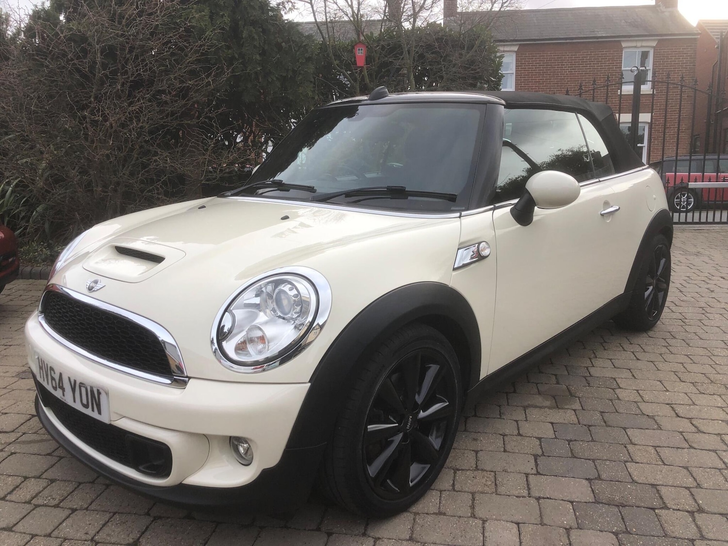 Used MINI Convertible 2014 for sale - 78115974: Photo 5