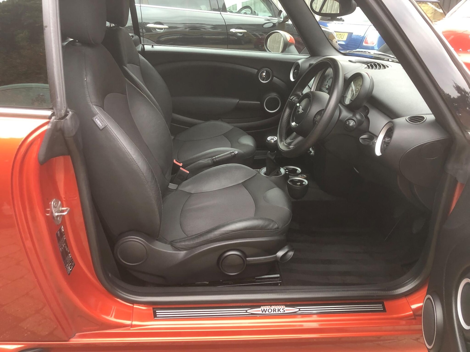 Used MINI Convertible 2011 for sale - 78115306: Photo 13