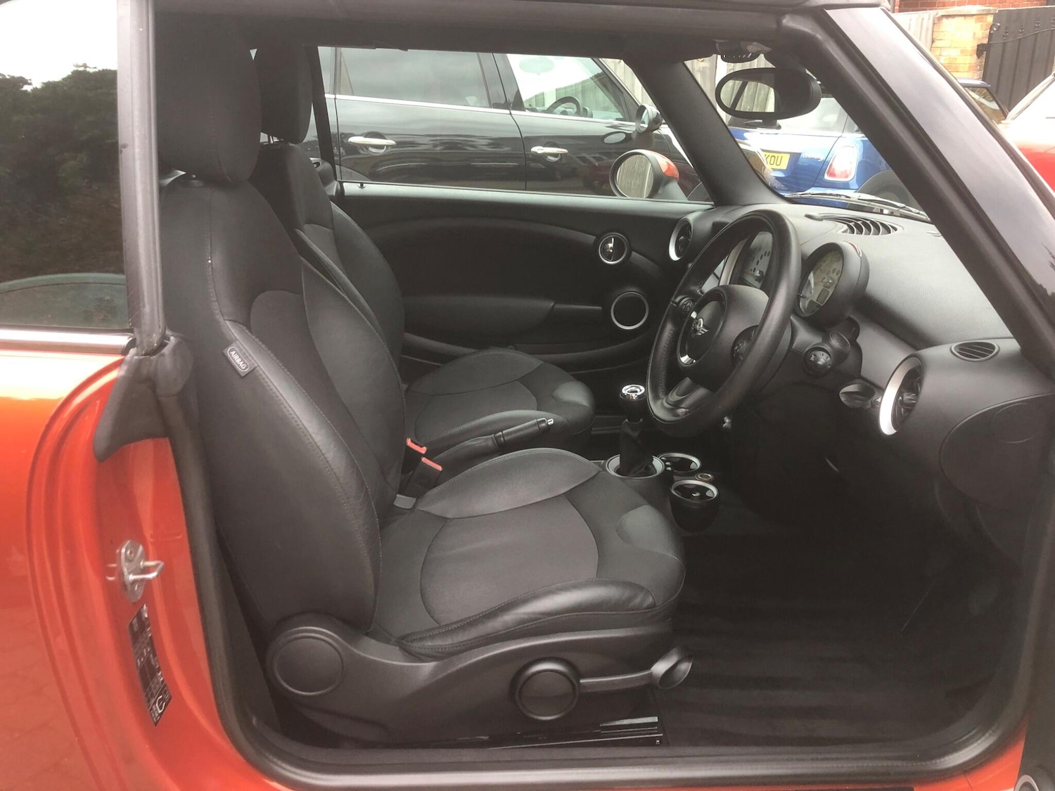 Used MINI Convertible 2011 for sale - 78115306: Photo 14