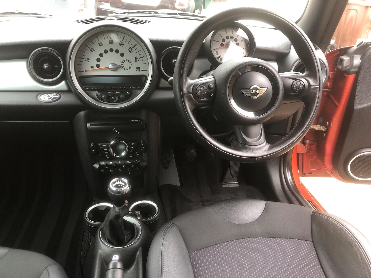 Used MINI Convertible 2011 for sale - 78115306: Photo 17