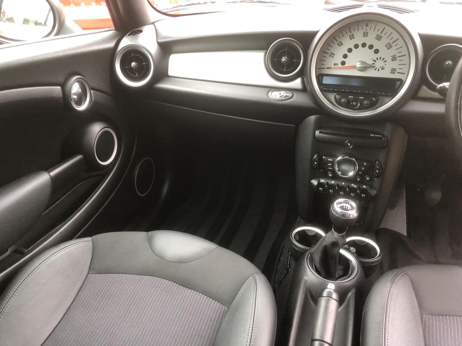 Used MINI Convertible 2011 for sale - 78115306: Photo 19