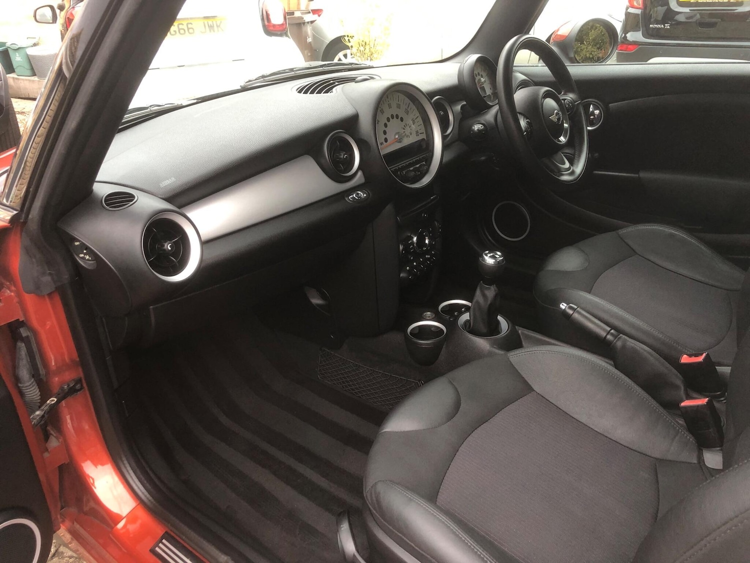 Used MINI Convertible 2011 for sale - 78115306: Photo 22