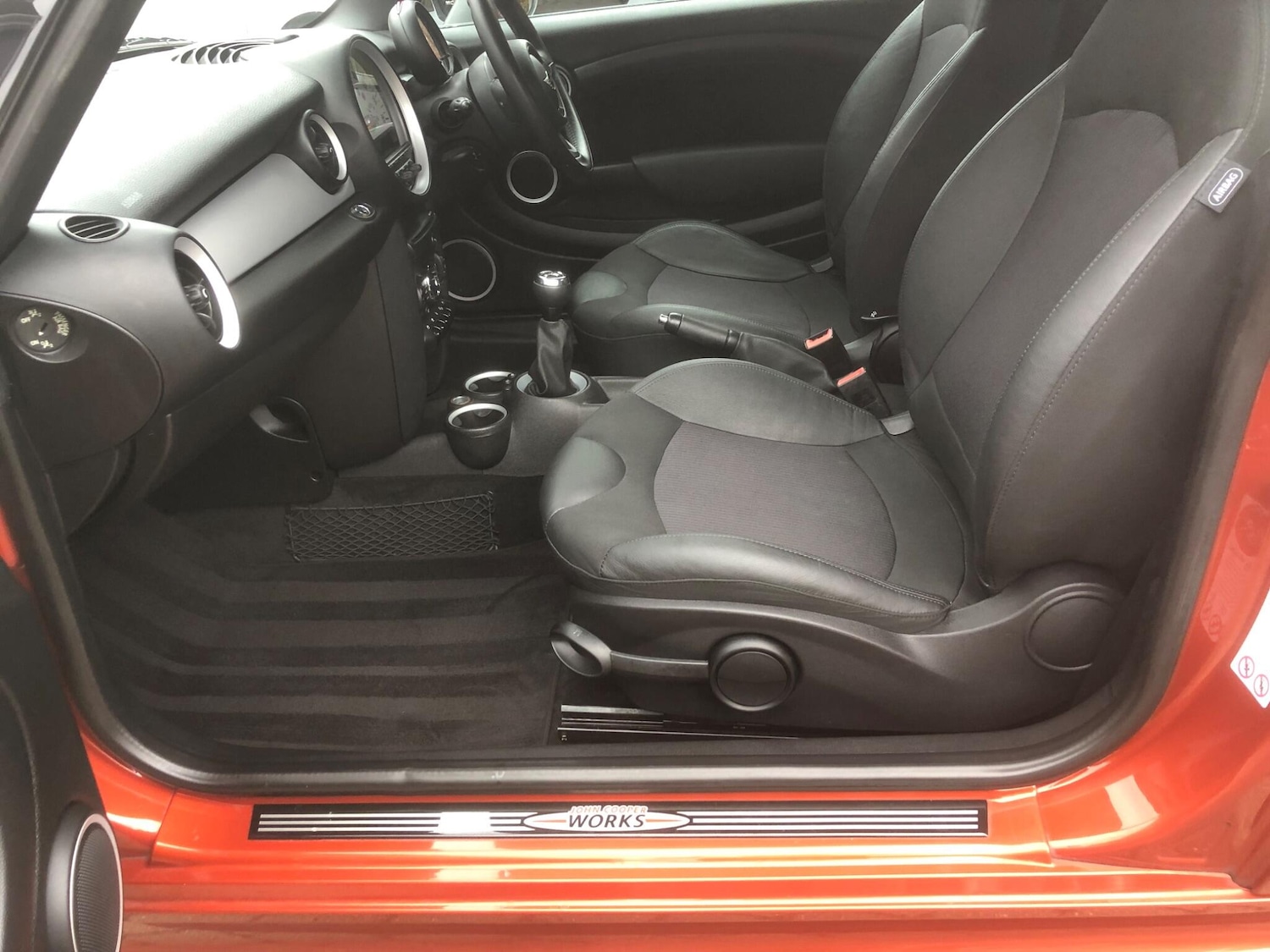 Used MINI Convertible 2011 for sale - 78115306: Photo 26