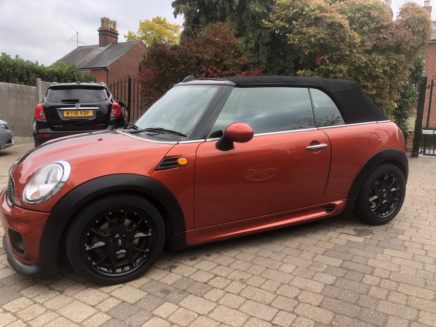 Used MINI Convertible 2011 for sale - 78115306: Photo 37