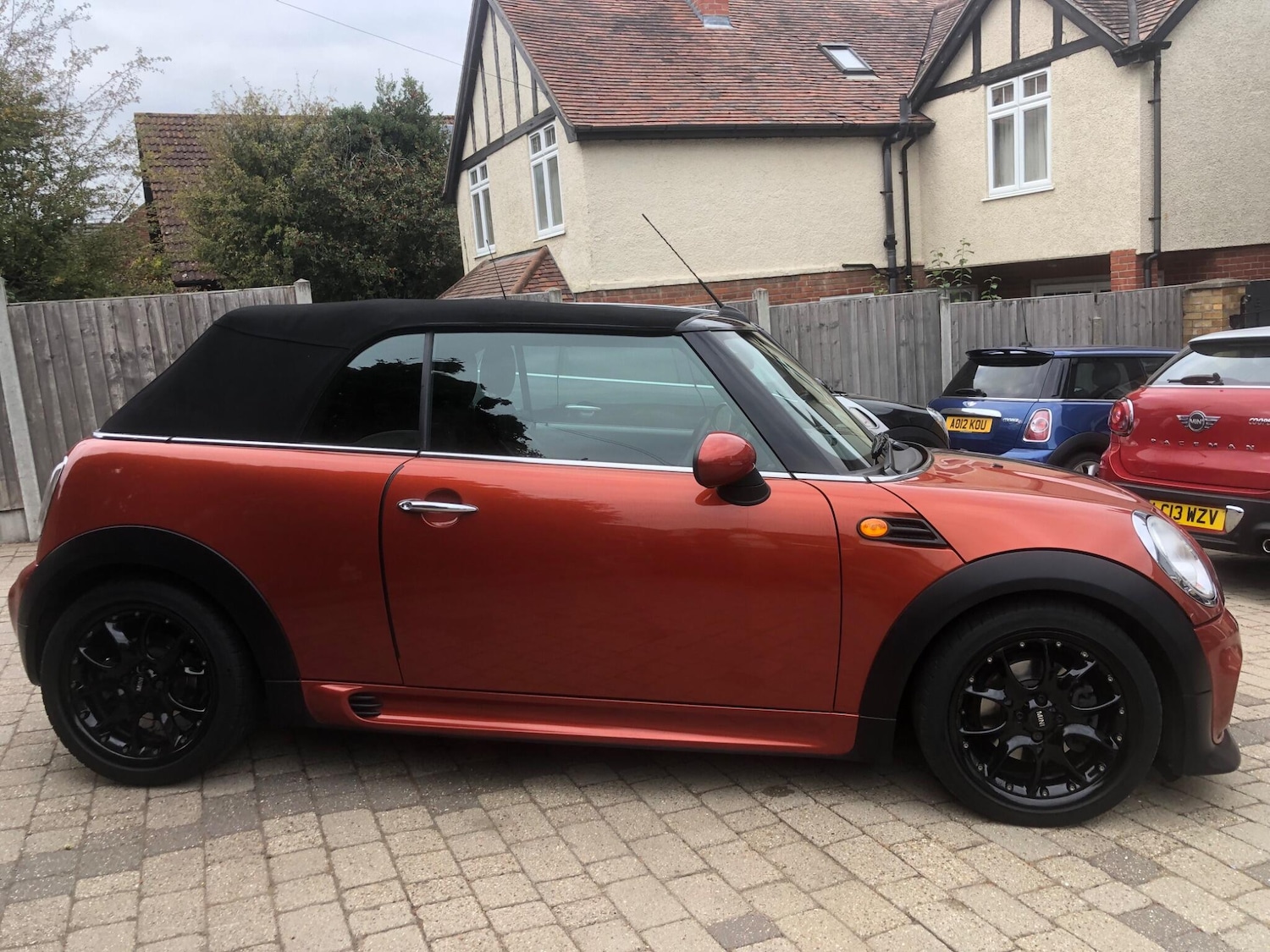 Used MINI Convertible 2011 for sale - 78115306: Photo 46