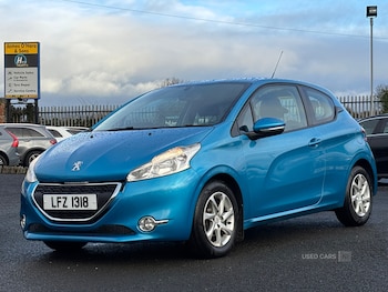Peugeot - 208