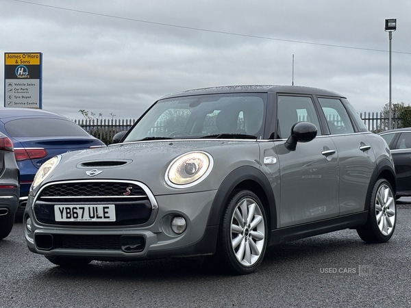 Used MINI Hatch 2018 for sale - 76486360: Photo 1