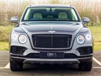 Used Bentley Bentayga 2017 for sale - 74844239: Photo