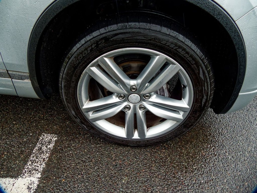 Used Volkswagen Touareg 2013 for sale - 76162803: Photo 14