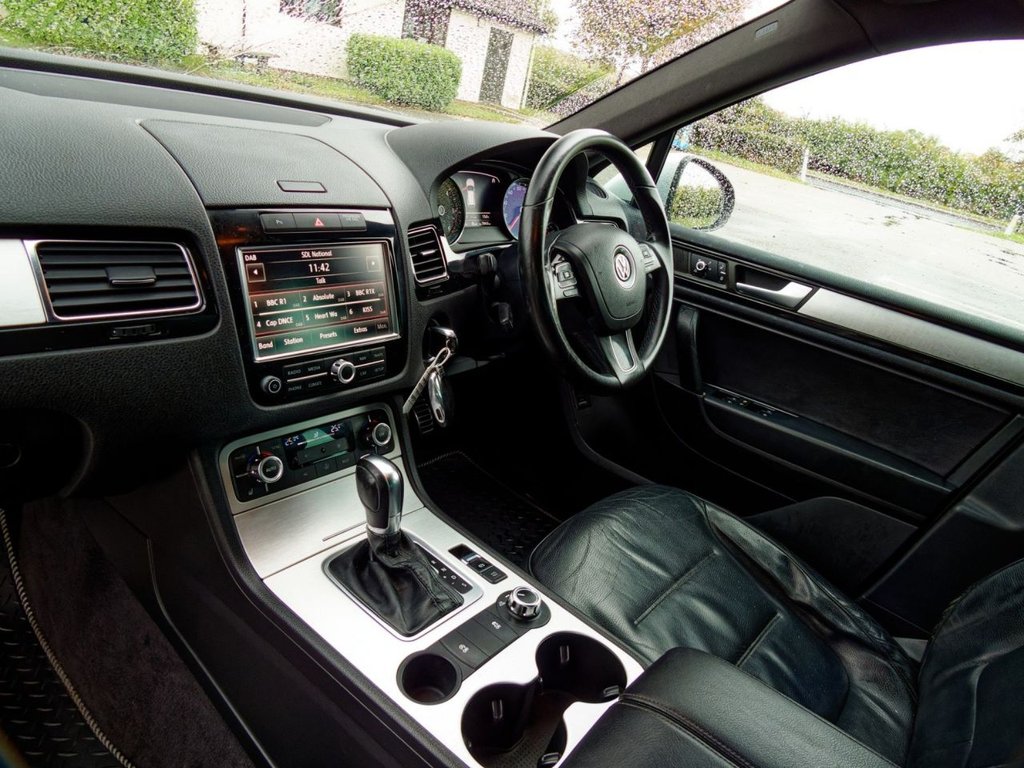 Used Volkswagen Touareg 2013 for sale - 76162803: Photo 31